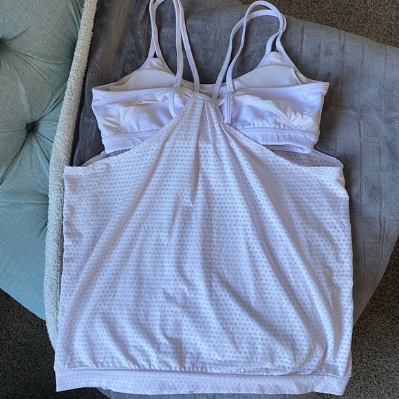 Athleta strappy tank with built-in bra, size medium - Picture 4 of 5
